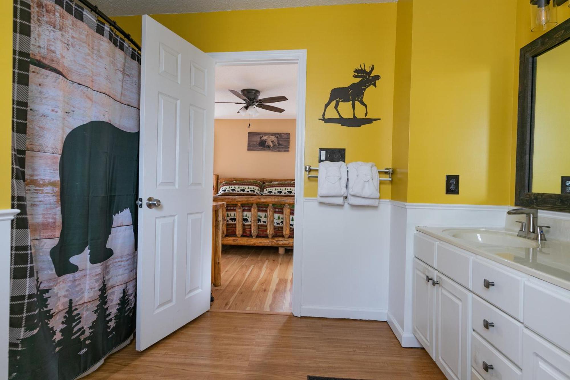 Heavenly View - Bear Themed Cabin, Hottub, Dog-Friendly, Near 蓋特林堡 外观 照片
