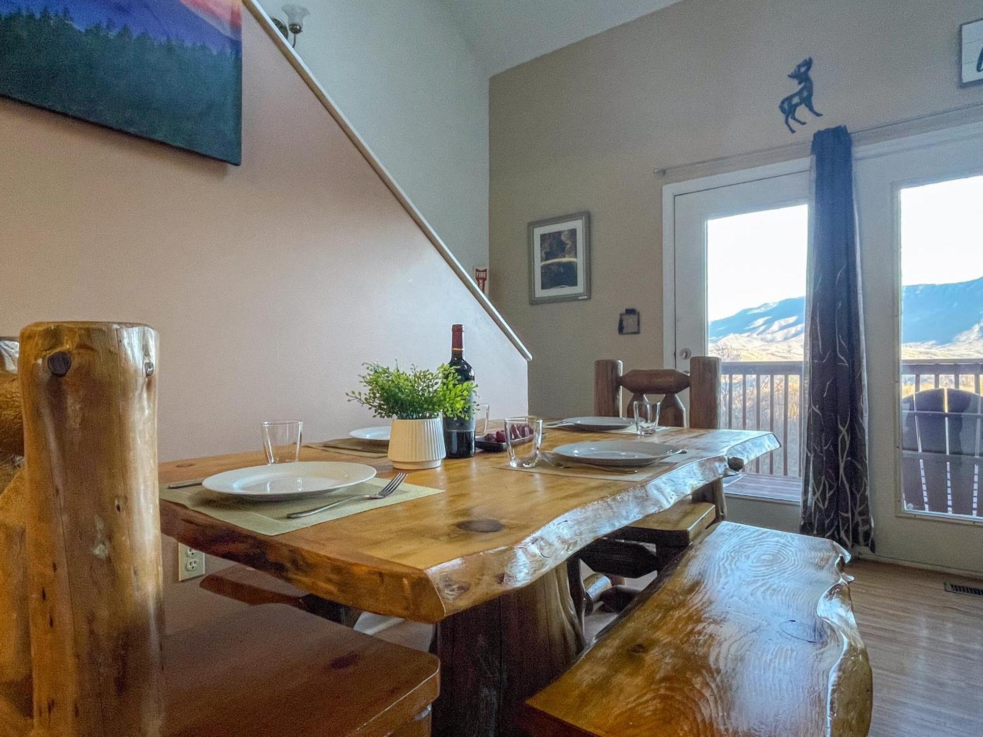 Heavenly View - Bear Themed Cabin, Hottub, Dog-Friendly, Near 蓋特林堡 外观 照片